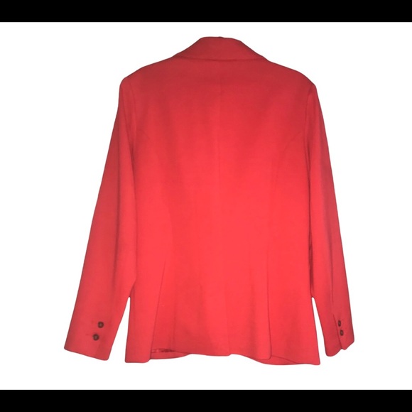 Blazer - Picture 2 of 8